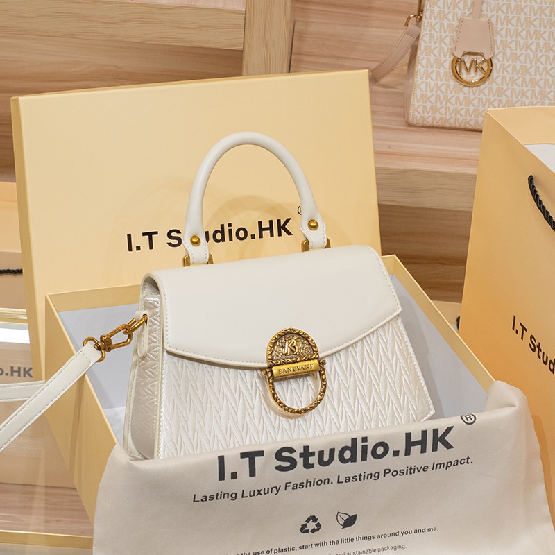 Lichte Luxe Dameshandtas 2024  - Women Bags High End Brands recensie en prijs